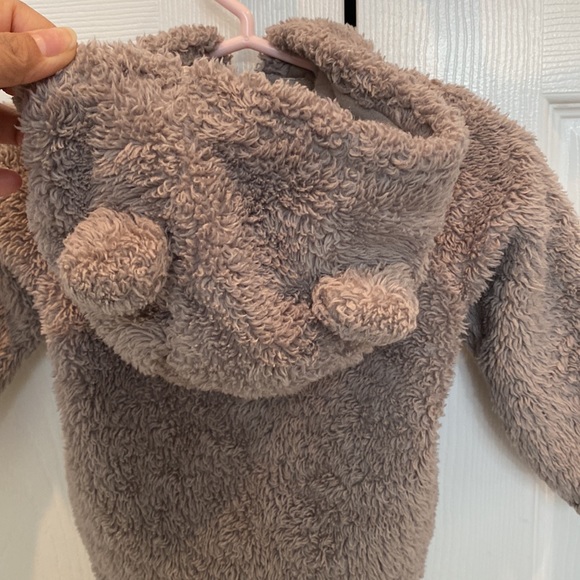 Bundle of Jacket, Sweatshirt, Sweater and Tight for 9 Month Baby Girl - Picture 11 of 16